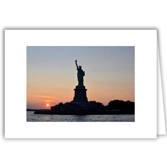 Helen Eddy photo card - Statue of Liberty at sunset, NY (H) - Item 199d-34